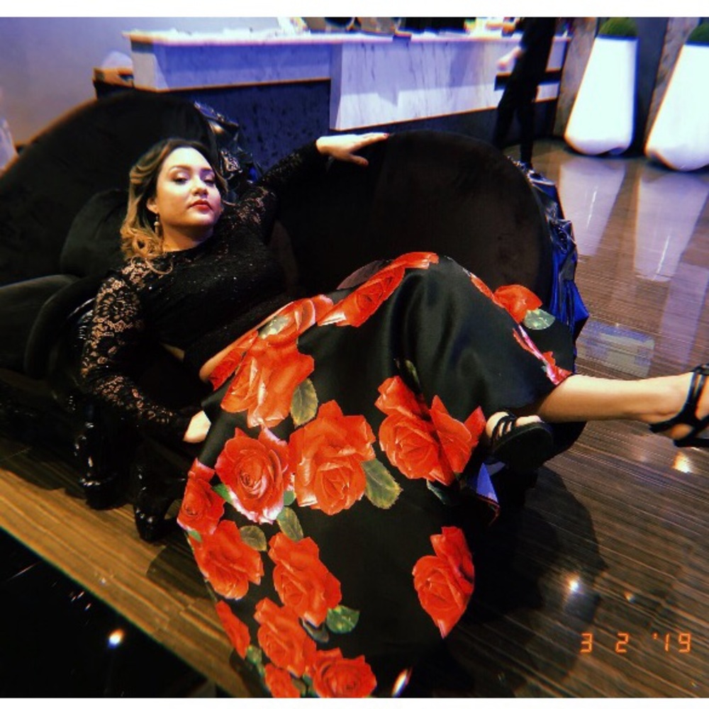 Two piece B. Darlin Skirt and blouse. - Picture 4 of 8